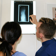 hertford-chiropractic-xray-foot-hand-problem