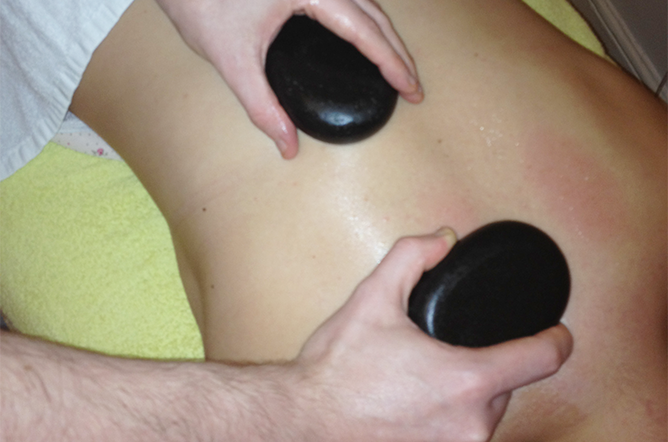 chiropractic-massage-with-hot-stones chiropractic-massage-with-hot-stones